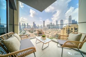 Balkón nebo terasa v ubytování Stylish 2BR at Burj Royale Downtown Dubai by Deluxe Holiday Homes