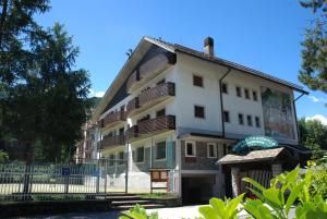 Hoone, kus korterhotell asub
