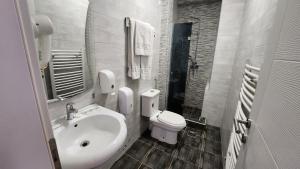 Koupelna v ubytování Hotel Rile Men Blue