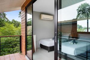 Balkón nebo terasa v ubytování Chill Inn Samui Hostel and Restaurant