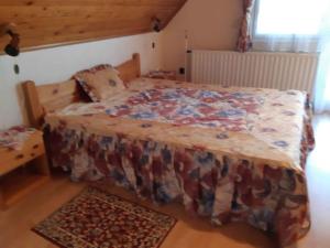 Posteľ alebo postele v izbe v ubytovaní Holiday home in Badacsonytomaj 20247
