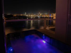 Fotografie z fotogalerie ubytování Exceptional Tigne Seafront Apartments by Shortletsmalta v destinaci Sliema
