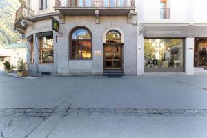 Budynek, w którym mieści się apartament
