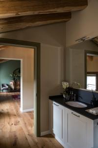 A kitchen or kitchenette at Casa Valdo Country House