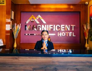 Os funcionários de Magnificent Hotel