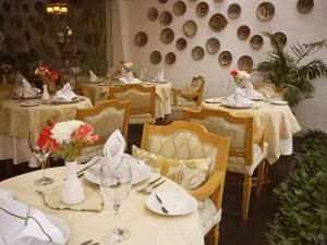 Antara Hotel & Suites - Miraflores餐廳或用餐的地方