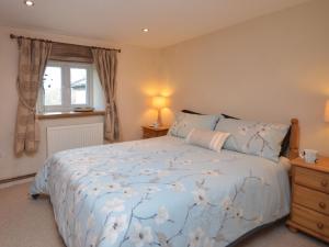 Ένα ή περισσότερα κρεβάτια σε δωμάτιο στο 2 bed property in Tedburn St Mary MEDVI