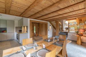 Η κουζίνα ή μικρή κουζίνα στο DIFY Chalet Contemporain - Les Praz de Chamonix +22 φωτογραφίες