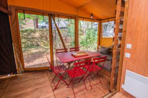 Fotografie z fotogalerie ubytování Camping Onlycamp Les Tuillères v destinaci Vercheny
