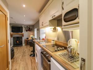 Ett kök eller pentry på Lough Island Reavy Cottage
