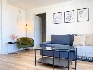 Posezení v ubytování Phaedrus Living: Ourania City Heights Flat