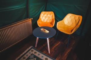 Posezení v ubytování Kuro Glamping