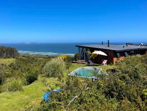 Increíble casa con vista a la Bahía de Puerto Godoy, Maullin.