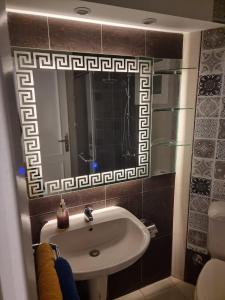 شاليه لاجونا باي السخنه Chalet at laguna bay Sokhna的一间浴室