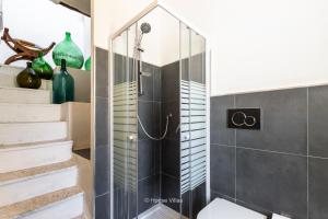 Ένα μπάνιο στο House&Villas - Bowie's Rooms +57 φωτογραφίες