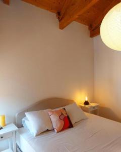 Postel nebo postele na pokoji v ubytování Old Town Studios