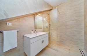 Ein Badezimmer in der Unterkunft Villa Stella Adriatica