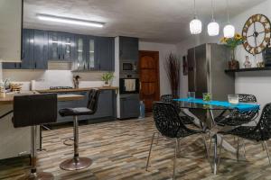 Dapur atau dapur kecil di Casa Lola