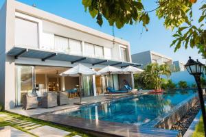 Bazén v ubytování Villa Hồ Tràm Hồ bơi riêng cao cấp - Resort Santuary Hồ Tràm nebo v jeho okolí