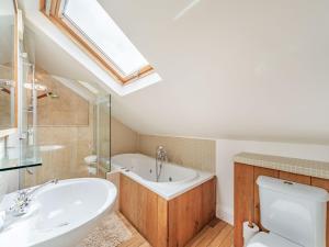 Ένα μπάνιο στο 2 bed in Bardon Mill 88032 +13 φωτογραφίες