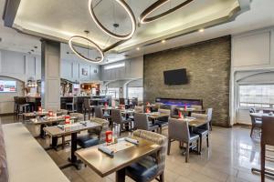 Restavracija oz. druge možnosti za prehrano v nastanitvi Radisson Hotel Salt Lake City Airport