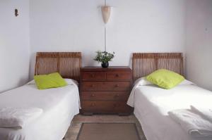 Katil atau katil-katil dalam bilik di Mas Illa de Riu - Auténtica Masía del Delta del Ebro con capacidad para 20 personas - Deltavacaciones