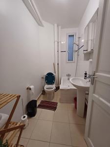 Ένα μπάνιο στο Josef appartment