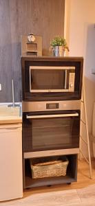 A kitchen or kitchenette at Apartamento El sarrio