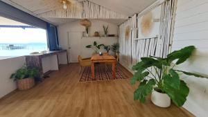 Fotografie z fotogalerie ubytování The Hut Koh Mak Sea View v destinaci Ko Mak