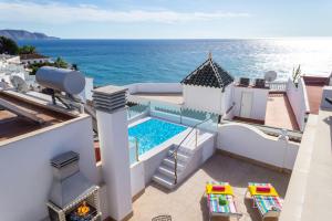 Bazén v ubytování Villa Carabeo by Villa Plus nebo v jeho okolí