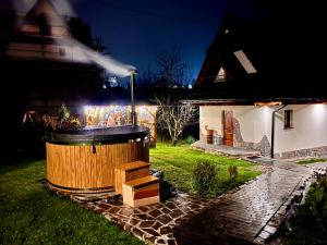 Κήπος έξω από το Apartament Sopa