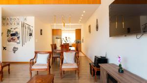 O zonă de relaxare la Sweet Home Departamento
