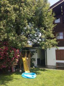 Garður fyrir utan Pension Kuntschner