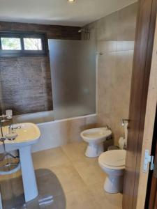 Et badeværelse på Departamento moderno en Capital