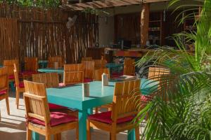 En restaurant eller et spisested på Kaab Tulum