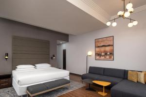 Four Points by Sheraton Lagosにあるベッド