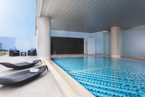 Four Points by Sheraton Lagosの敷地内または近くにあるプール