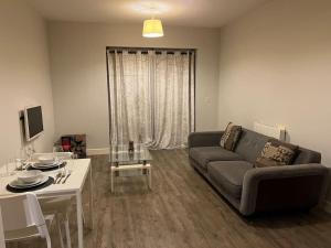 Afbeelding uit fotogalerij van Apartment in Central Gillingham in Hoo