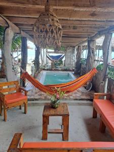 Bazén v ubytování Hotel Gabarra Lodge nebo v jeho okolí