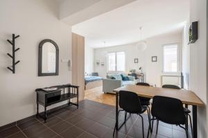 Posedenie v ubytovaní Liget Apartment