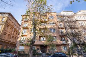 Budova, v ktorej sa apartmán nachádza