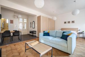 Posedenie v ubytovaní Liget Apartment