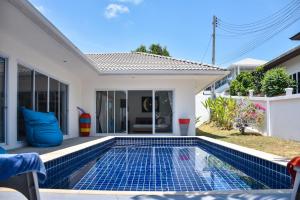 Πισίνα στο ή κοντά στο Villa Mas Soi 10