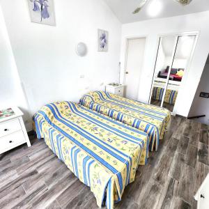 Imagen de la galería de Castle Harbour Duplex With Pool View C115, en Los Cristianos