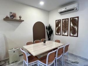 Fotografie z fotogalerie ubytování Peaceful Escape - Landed Endlot House Subang Jaya v destinaci Subang Jaya