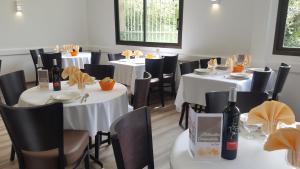 Nápoje v ubytování Hôtel Compostelle