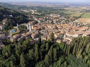 Gallery image of Torre Di Serre by PosarelliVillas in Serre di Rapolano