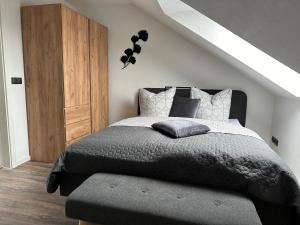Postel nebo postele na pokoji v ubytování Ferienwohnung Zeitz - Weiße Elster Apartment