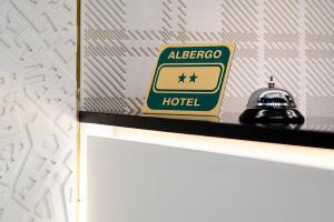 Certifikát, hodnocení, plakát nebo jiný dokument vystavený v ubytování London Hotel