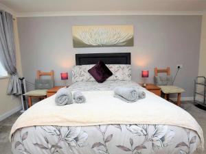 Cama o camas de una habitación en 2 Bed in Gower 78999